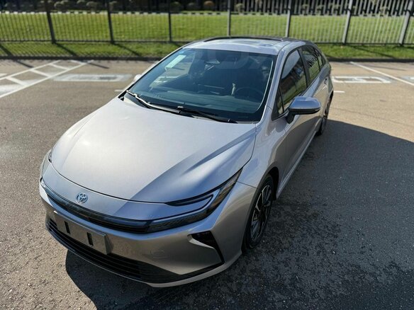 2026 Toyota Corolla XII (E210) Рестайлинг 2, белый, 2370900 рублей - вид 3