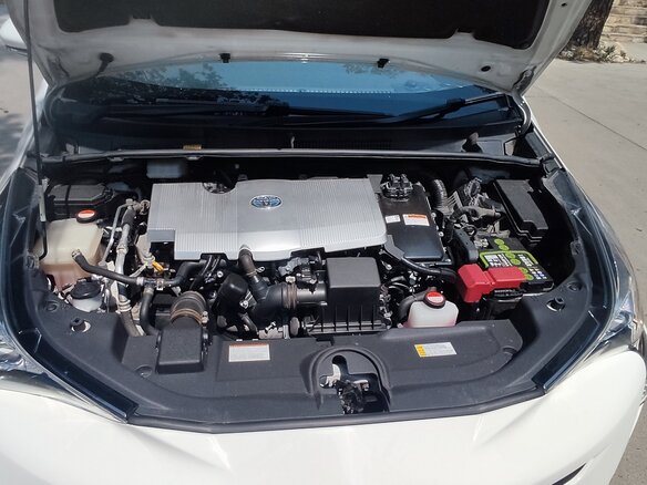 2016 Toyota Prius IV (XW50), белый, 1750000 рублей - вид 10