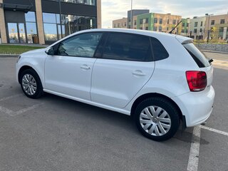 2012 Volkswagen Polo V, белый, 777000 рублей, вид 3