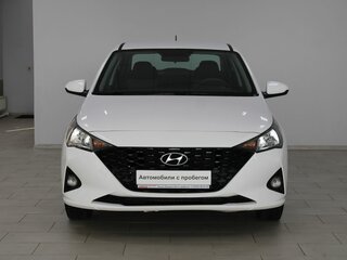 2021 Hyundai Solaris II Рестайлинг, белый, 1559900 рублей, вид 2