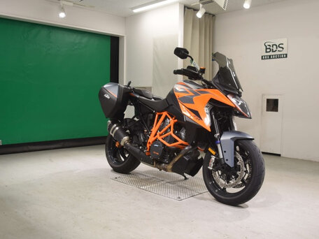 2023 KTM 1290 Super Duke GT, оранжевый, 1550000 рублей, вид 1