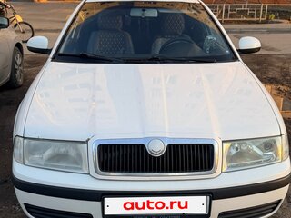 2010 Skoda Octavia I (A4) Рестайлинг, белый, 550000 рублей, вид 3