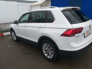 2018 Volkswagen Tiguan II, белый, 2549000 рублей, вид 3