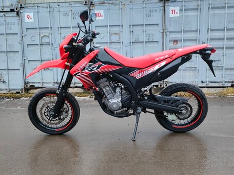 2017 Honda CRF 250M, красный, 499000 рублей, вид 2