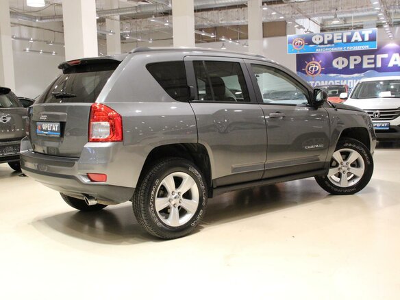 2014 Jeep Compass I Рестайлинг 2, серый - вид 4