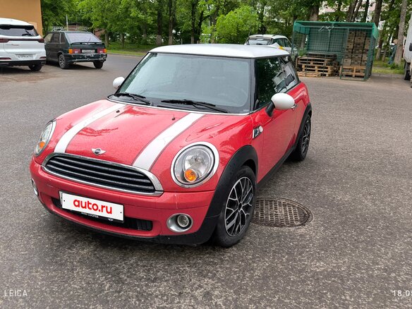 2009 Mini Hatch One II (R56), красный, 900000 рублей