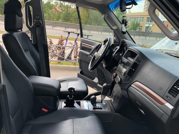 2007 Mitsubishi Pajero IV, чёрный, 2999999 рублей - вид 36