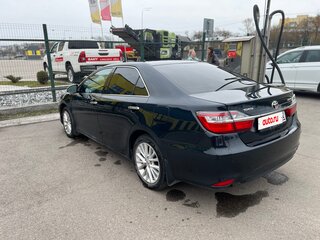 2015 Toyota Camry VII (XV50) Рестайлинг, серый, 2150000 рублей, вид 5