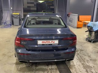 2021 Volvo S60 III, синий, 2950000 рублей, вид 4