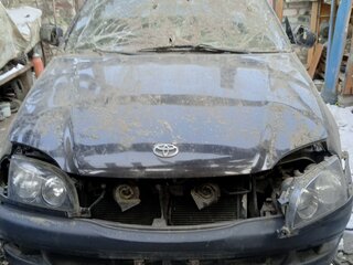 2001 Toyota Avensis I Рестайлинг, чёрный, 170000 рублей, вид 1
