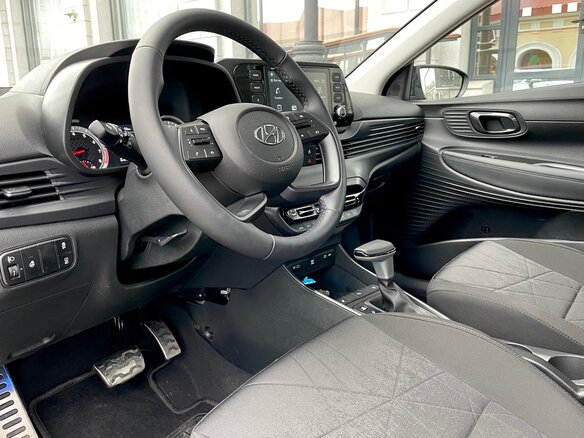 2022 Hyundai Bayon I, серый - вид 13