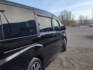 2018 Honda Stepwgn V Рестайлинг, чёрный, 1700000 рублей, вид 2