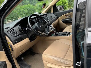 2019 Kia Carnival III, чёрный, 3500000 рублей, вид 5