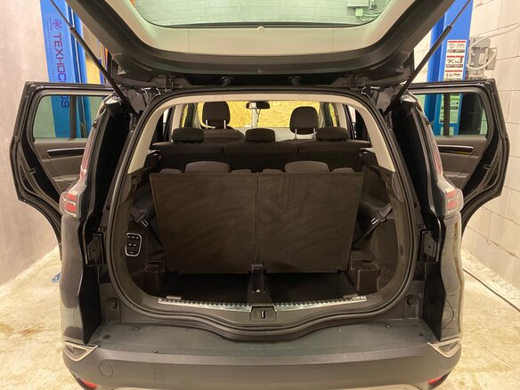 2016 Renault Espace V, чёрный, 1700000 рублей - вид 10