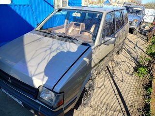 1987 Mitsubishi Space Wagon I, серый, 150000 рублей, вид 2