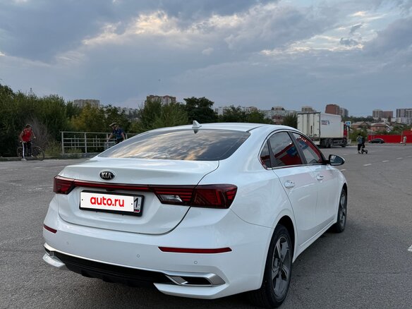 2020 Kia K3 II (China Market), белый, 2050000 рублей - вид 2