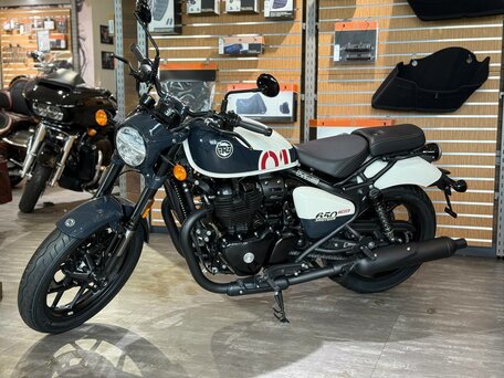 2026 Royal Enfield Shotgun, белый, 741000 рублей, вид 3