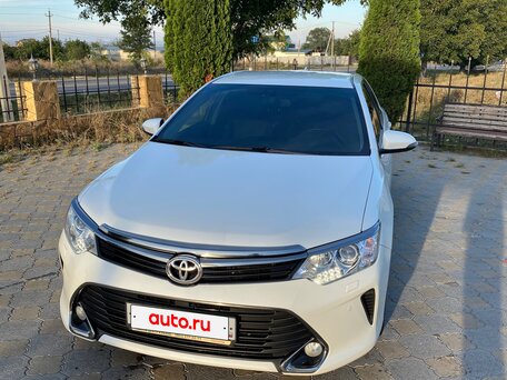 2015 Toyota Camry VII (XV50) Рестайлинг, белый, 2650000 рублей, вид 1