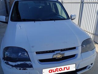 2017 Chevrolet Niva I Рестайлинг, белый, 670000 рублей, вид 1