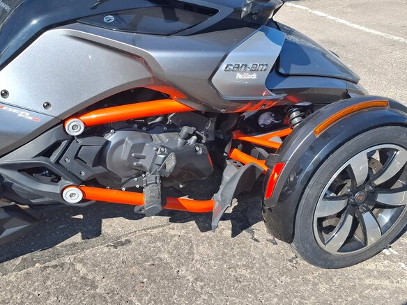 2015 BRP Can-Am Spyder, серый, 1890000 рублей - вид 20