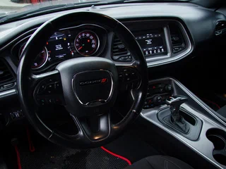 2019 Dodge Challenger III Рестайлинг 2, серый, 2700000 рублей, вид 5