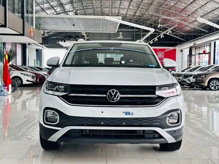 Открыть фотографии: Volkswagen Tacqua