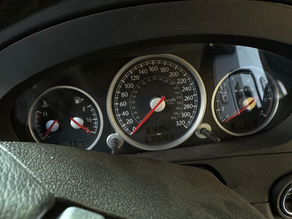 2004 Chrysler Crossfire SRT-6, серый, 2499000 рублей - вид 17