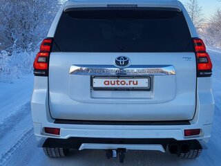 2018 Toyota Land Cruiser Prado 150 Series Рестайлинг 2, белый, 4700000 рублей, вид 5