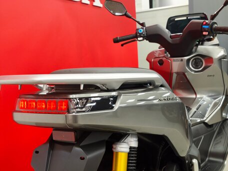2026 Honda NWG150, серебристый, 399900 рублей, вид 5