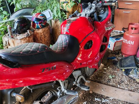 2003 Suzuki GSX 750F Katana, красный, 370000 рублей, вид 4