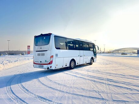 2022 Yutong ZK6938HB9, белый, 8300000 рублей, вид 3
