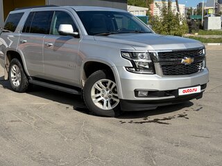 2016 Chevrolet Tahoe IV, серебристый, 3920000 рублей, вид 4