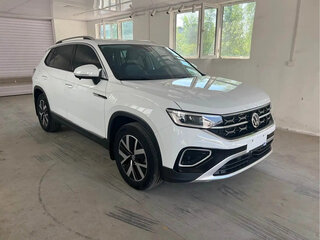 2022 Volkswagen Tayron I Рестайлинг, белый, 2520000 рублей, вид 3