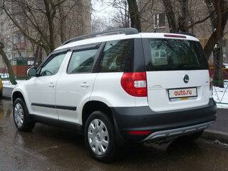 2010 Skoda Yeti I, белый, 635000 рублей, вид 3
