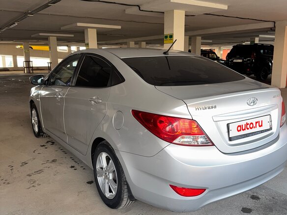 2013 Hyundai Solaris I, серебристый, 730000 рублей - вид 6