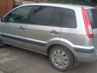 2006 Ford Fusion I Рестайлинг, серебристый, 290000 рублей, вид 4