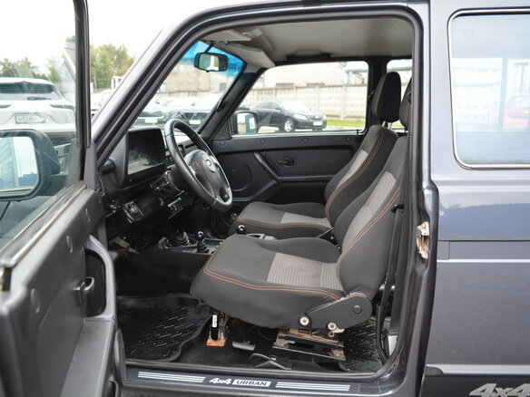 2019 Lada (ВАЗ) 2131 (4x4) Urban I Рестайлинг (2020), серебристый, 739000 рублей - вид 8