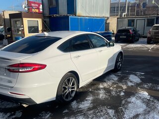 2020 Ford Fusion (North America) II Рестайлинг, белый, 1300000 рублей, вид 3