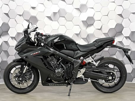 2023 Honda CBR 650R, чёрный, 1029000 рублей, вид 4
