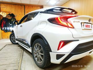 2017 Toyota C-HR I, белый, 2100000 рублей, вид 2