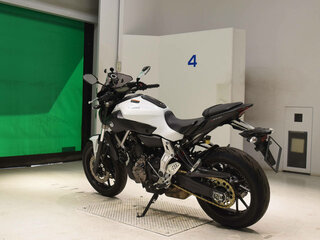 2015 Yamaha MT-07 (FZ-07), белый, 490188 рублей, вид 4