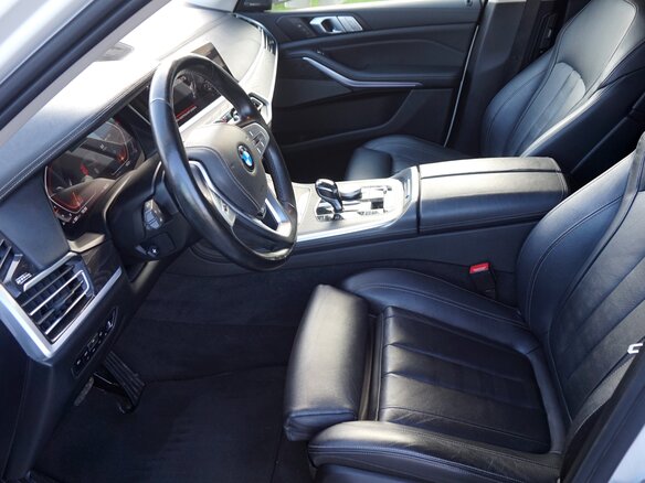 2019 BMW X7 40i I (G07), белый, 5000000 рублей - вид 12