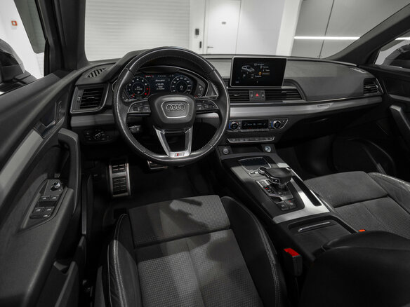 2020 Audi Q5 II (FY), чёрный, 3075000 рублей - вид 6