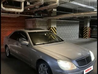 2002 Mercedes-Benz S-Класс 320 IV (W220), серебристый, 795000 рублей, вид 2