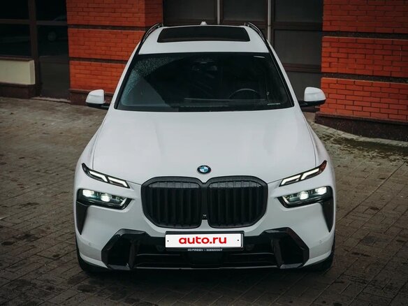2022 BMW X7 40d I (G07) Рестайлинг, белый, 12500000 рублей - вид 7