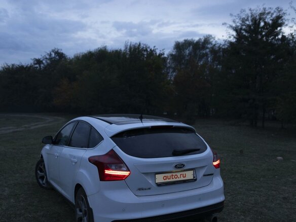 2013 Ford Focus III, белый, 800000 рублей - вид 9