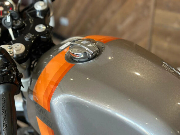 2025 Royal Enfield Continental GT, серый, 720000 рублей - вид 9