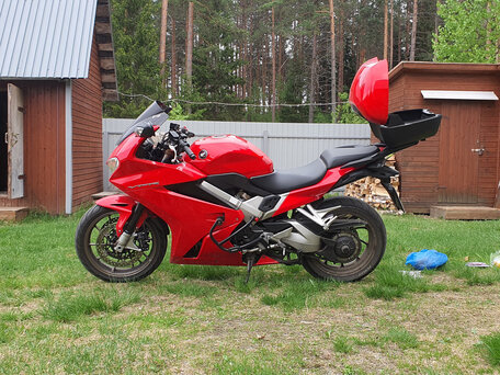 2014 Honda VFR 800, красный, 950000 рублей, вид 1