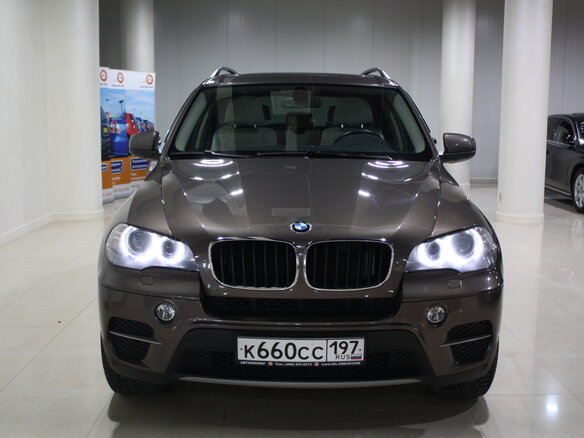 2012 BMW X5 35i II (E70) Рестайлинг, коричневый