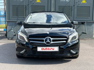 2013 Mercedes-Benz A-Класс 180 III (W176), чёрный, 980000 рублей, вид 3